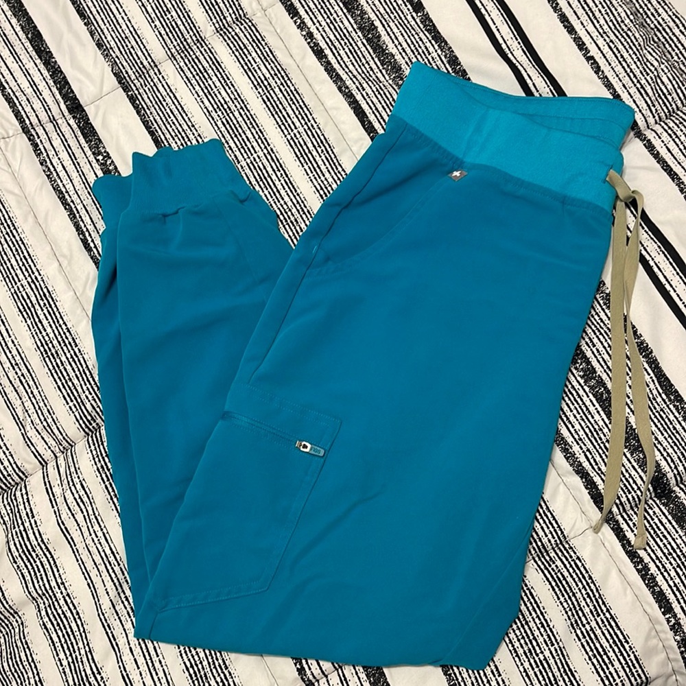 Figs Jogger scrubs
